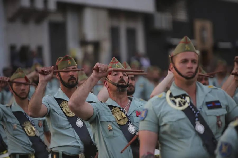 La procesión de la Cofradía de Mena de este Jueves Santo por las calles de Málaga