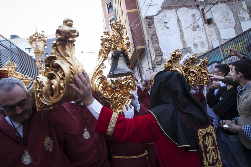 Fotos de los desfiles de Santa Cruz, Cena, Viñeros, Mena, Misericordia, Zamarrilla, Esperanza y Vera Cruz