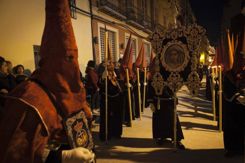 Fotos de los desfiles de Santa Cruz, Cena, Viñeros, Mena, Misericordia, Zamarrilla, Esperanza y Vera Cruz