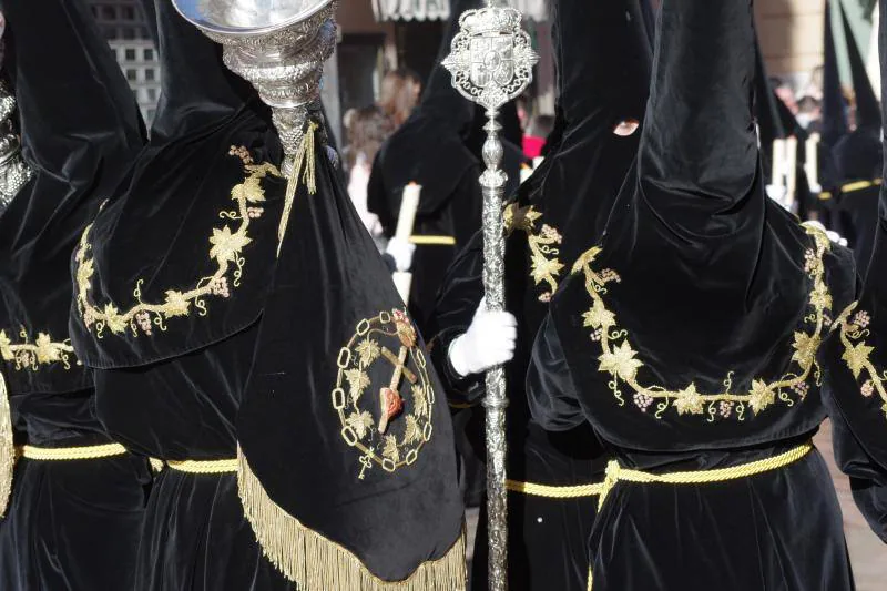 Las mejores imágenes de la estación penitencial de la Cofradía de Viñeros en la Semana Santa de 2018.