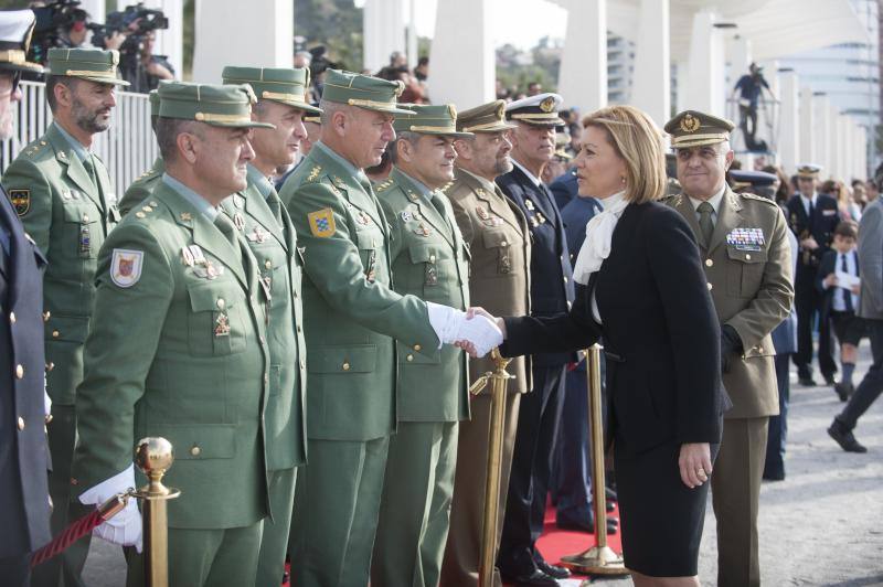 Imágenes del desembarco de la Legión en el Puerto de Málaga y traslado del Cristo de Mena. 