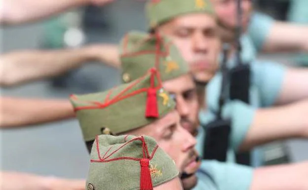 Militares en las procesiones en tiempos de paz