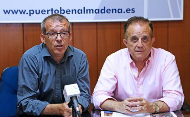 Salido y López Merino, durante una rueda de prensa cuando eran representantes del Puerto.