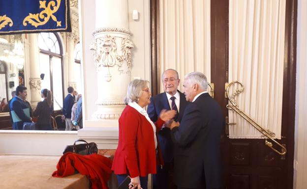 Porras, de la Torre y del Río, esta mañana antes de la rueda de prensa. 