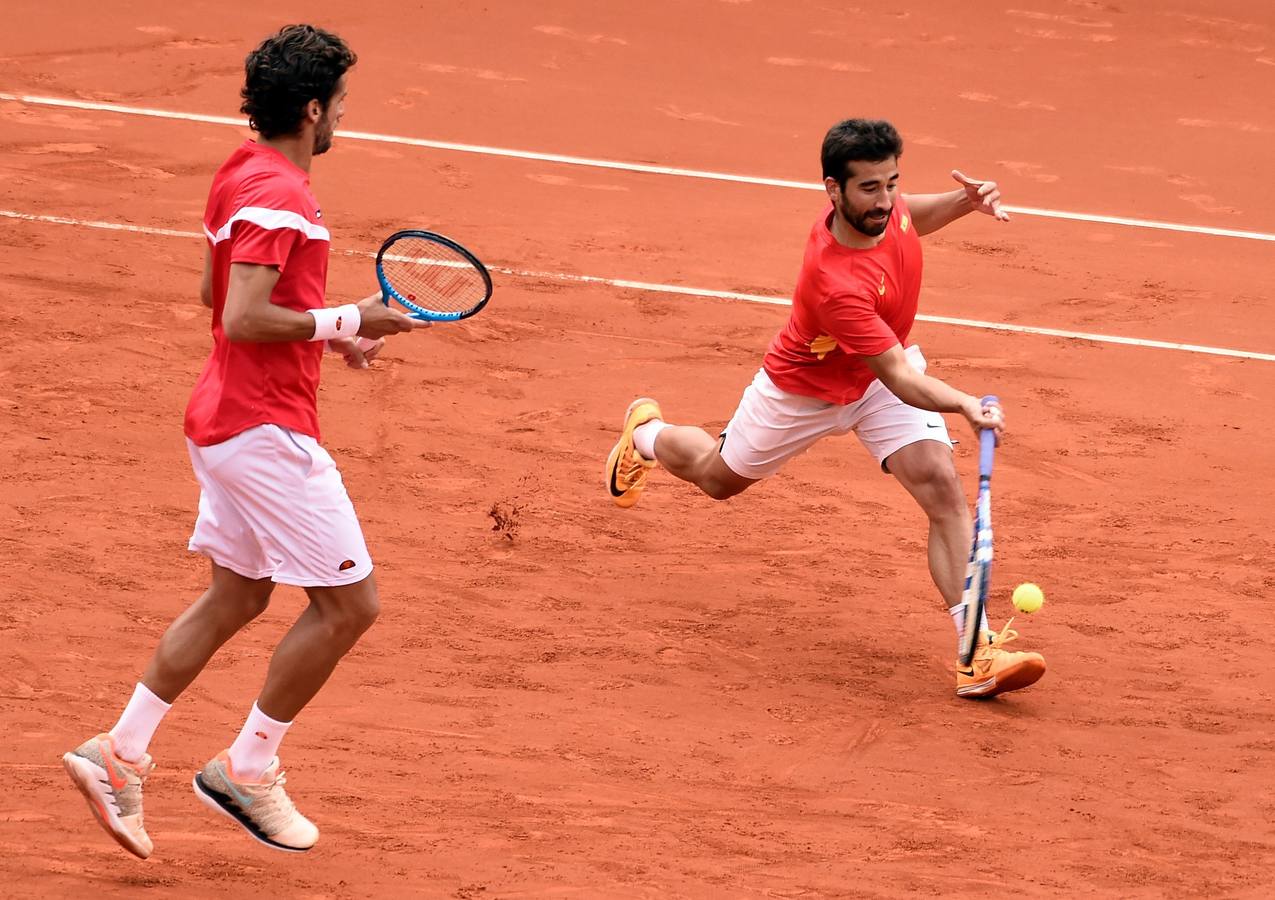 El punto de dobles lo han disputado Feliciano López y Marc López, por parte de España y Jan-Lennard Struff y Tim Puetz, por Alemania. 