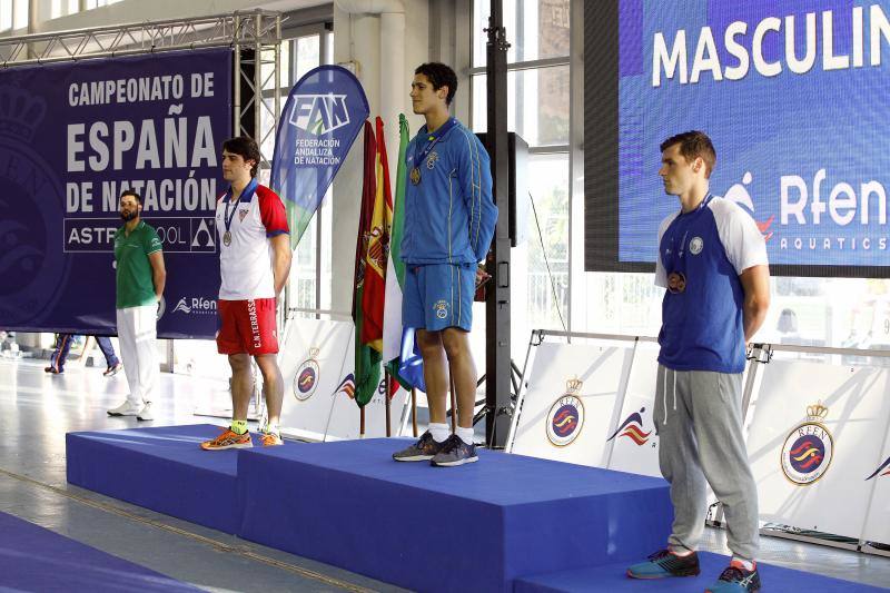 Las instalaciones de Inacua viven estos días una auténtica pasión por la natación, con las gradas llenas y un gran ambiente de compañerismo entre aficionados y clubes en el Campeonato de España.