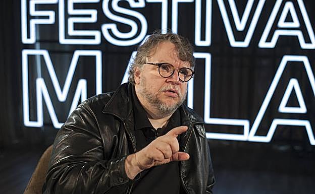 El director Guillermo del Toro, ayer, durante la entrevista en la que aseguró que su único camino no es Hollywood.