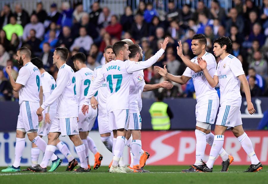 El Real Madrid consigue la victoria en La Rosaleda, gracias a los tantos de Isco y Casemiro. El Málaga marcó el gol del honor en el último minuto del encuentro