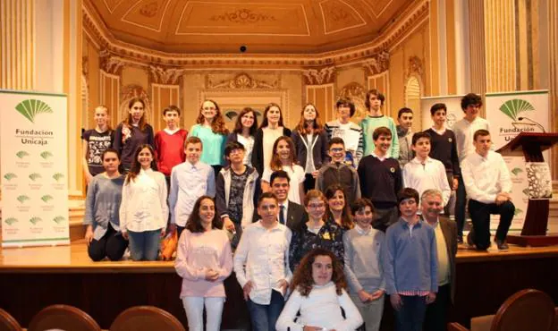 Jóvenes premiados en la XXXIV Olimpiada Matemática Thales. :: sur