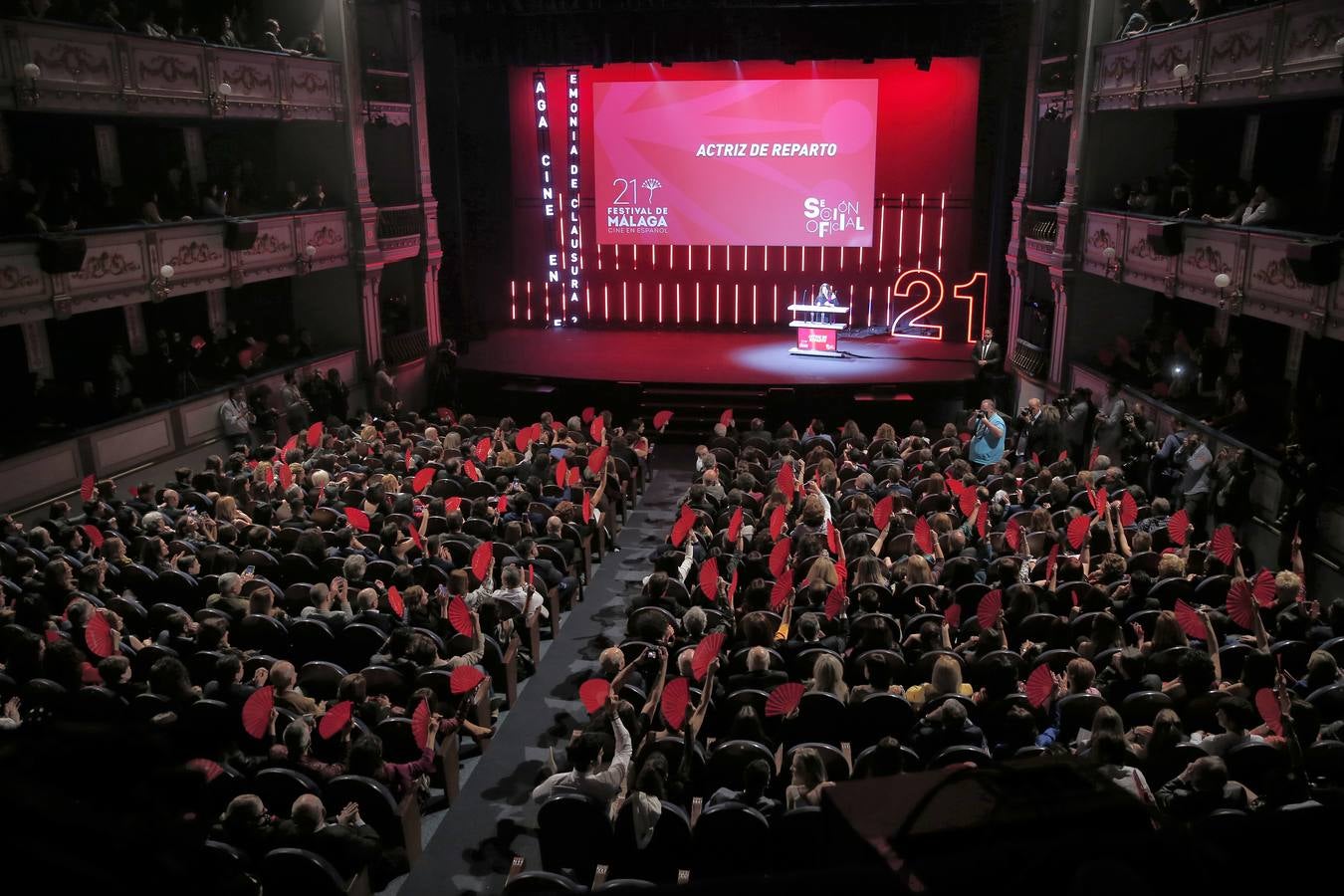 Las escenas más curiosas de la alfombra roja y la entrega de las Biznagas