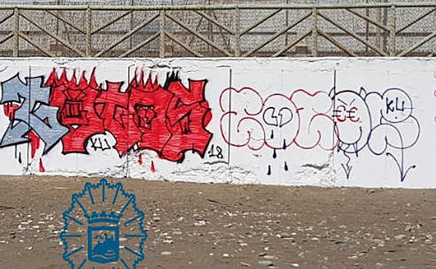 Uno de los grafitis que se han pintado. 