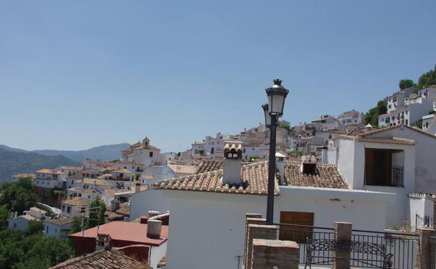 Entrada a Benalauría