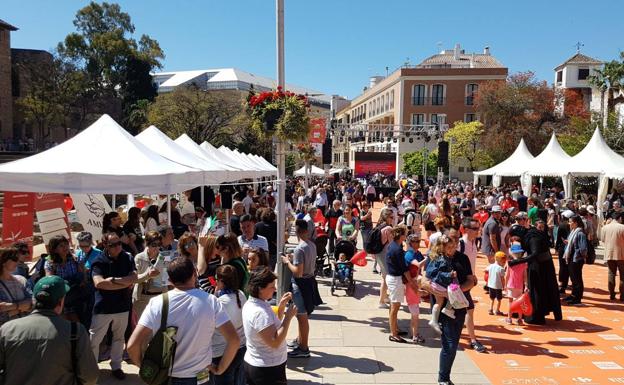 Imagen principal - Soles de Málaga | Arranca la gran fiesta de la solidaridad