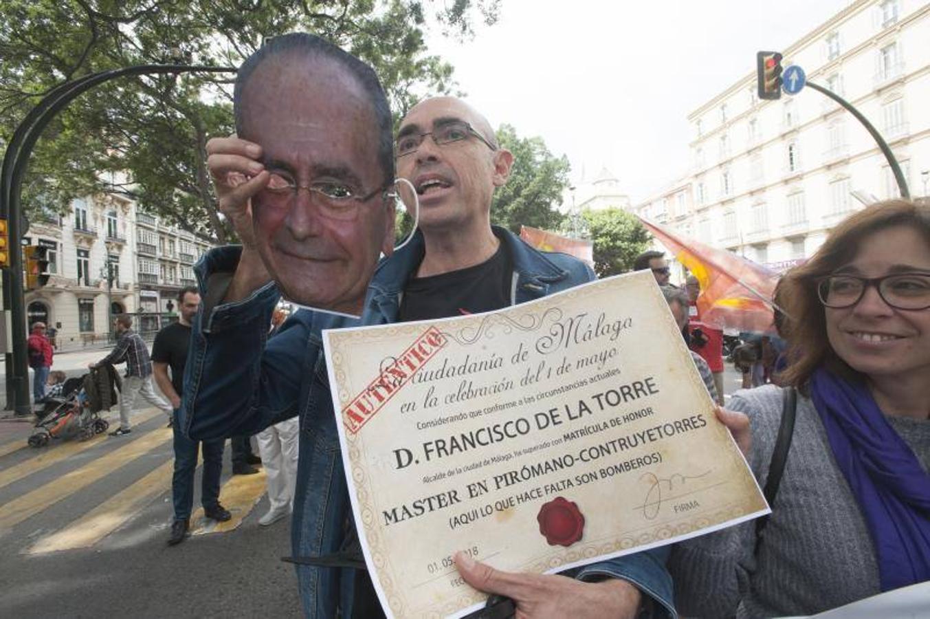 Miles de malagueños participan en la marcha del Día del Trabajo, convocada por CCOO y UGT y apoyada por partidos y colectivos de izquierda