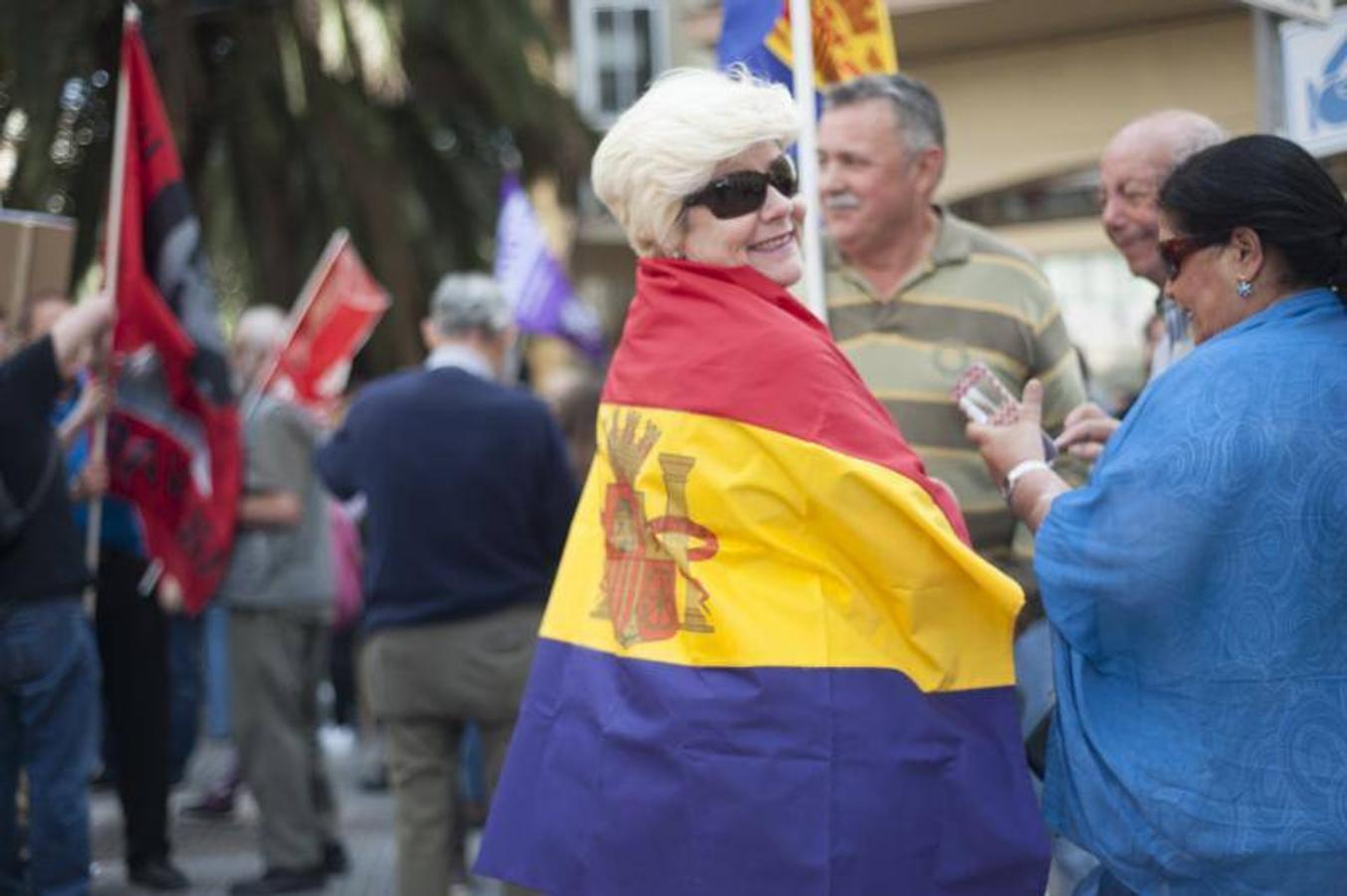 Miles de malagueños participan en la marcha del Día del Trabajo, convocada por CCOO y UGT y apoyada por partidos y colectivos de izquierda