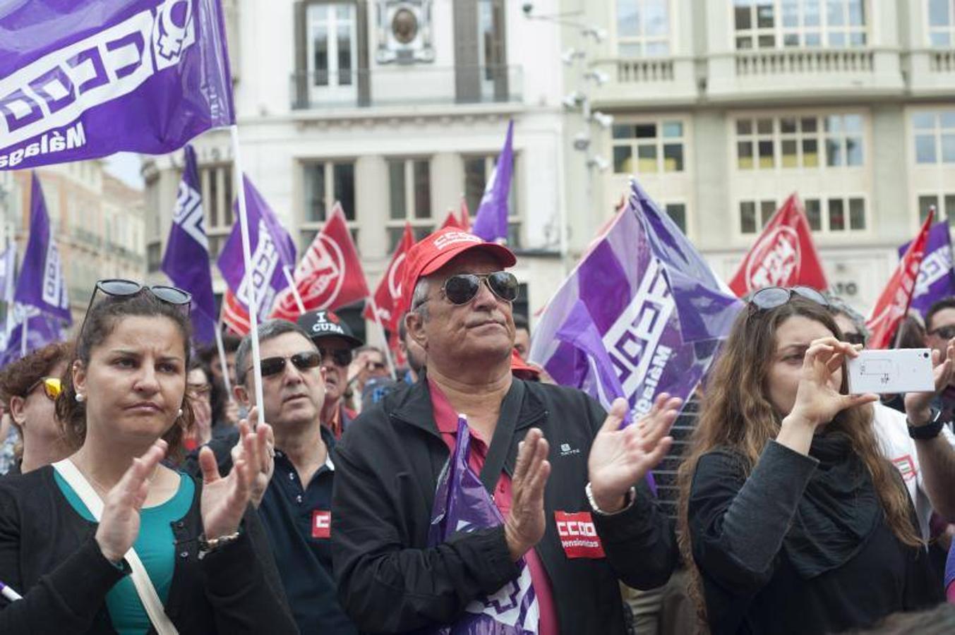 Miles de malagueños participan en la marcha del Día del Trabajo, convocada por CCOO y UGT y apoyada por partidos y colectivos de izquierda
