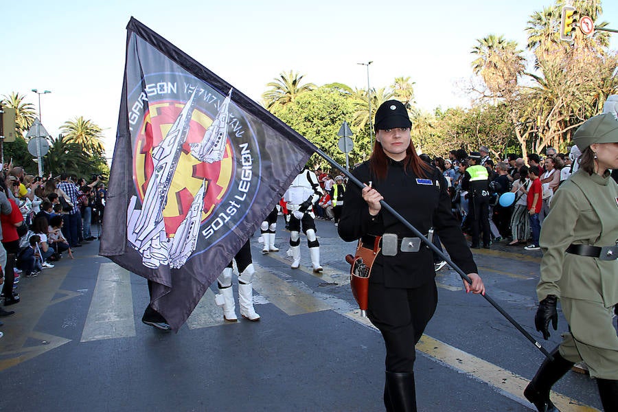 Así es el desfile de la Legión 501 de Star Wars por el Centro de Málaga organizado por la Fundación Andrés Olivares.