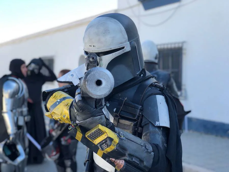 Así es el desfile de la Legión 501 de Star Wars por el Centro de Málaga organizado por la Fundación Andrés Olivares.