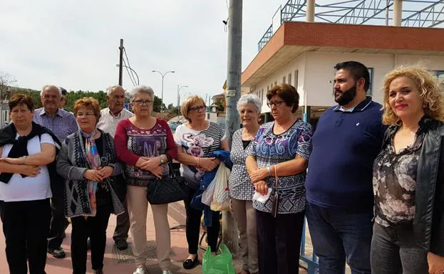 Vecinos y Remedios Ramos, de Málaga para la Gente.