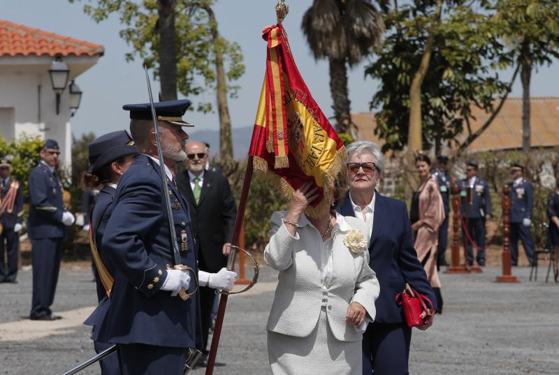 Un total de 156 malagueños juran o renuevan el juramento a la bandera de España en la base aérea de la capital 