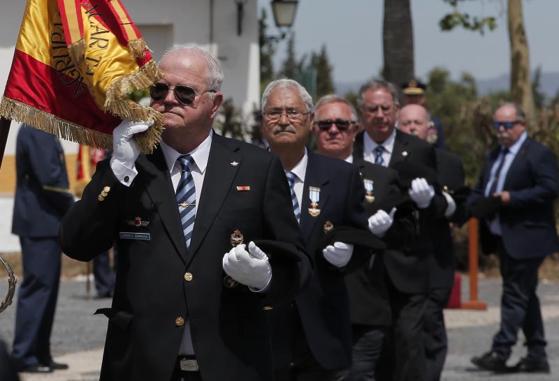 Un total de 156 malagueños juran o renuevan el juramento a la bandera de España en la base aérea de la capital 