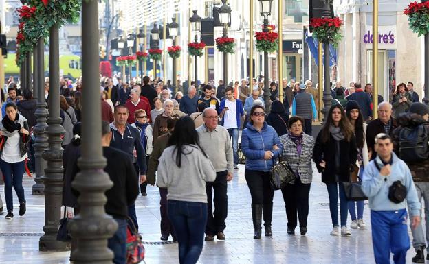 Las franquicias ganan cada vez más terreno en las calles de Málaga