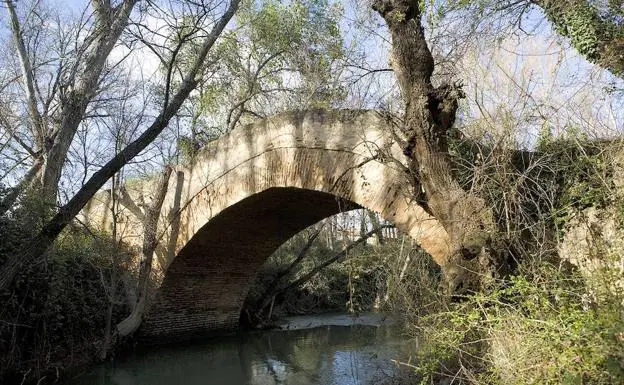 Puente nazarí de Ortegícar.
