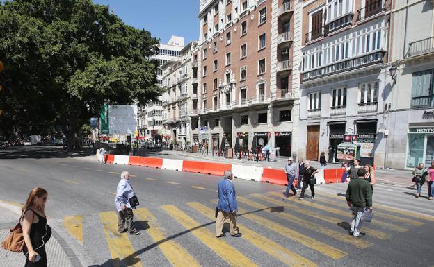 Ayer se cortó al tráfico parte del lateral norte. 