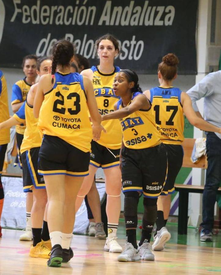 El Asisa Alhaurín de la Torre cerró con otro triunfo una fase de ascenso perfecta. Ganó al Náutico Tenerife y el Unicaja dio la sorpresa ante el Adareva