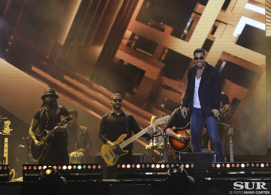 El rey de la bachata convierte el Auditorio Municipal en una gran pista de baile