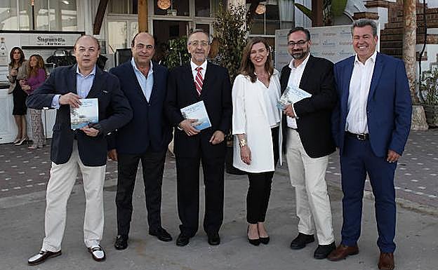 Taján, Alday, Morgado, Pérez-Bryan, Lillo y Griñán, ayer en la presentación del libro. 