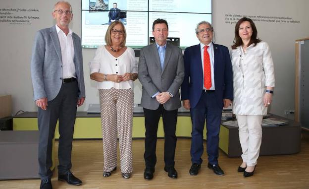 Jens Reichel, Adelaida de la Calle, Manuel Molina, José Ángel Narváez y María del Mar Martín Rojo, ayer en Dresde. 