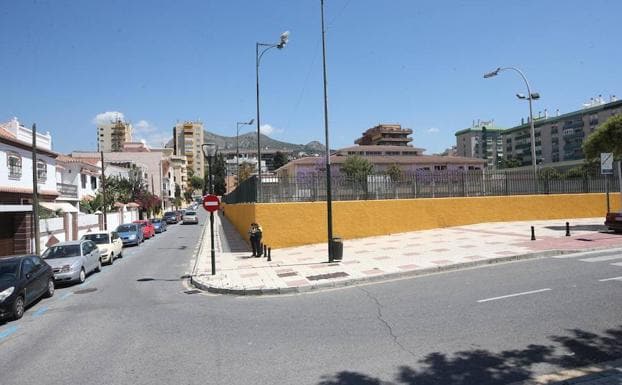 El colegio público Valle-Inclán, junto a la urbanización de Echeverría del Palo