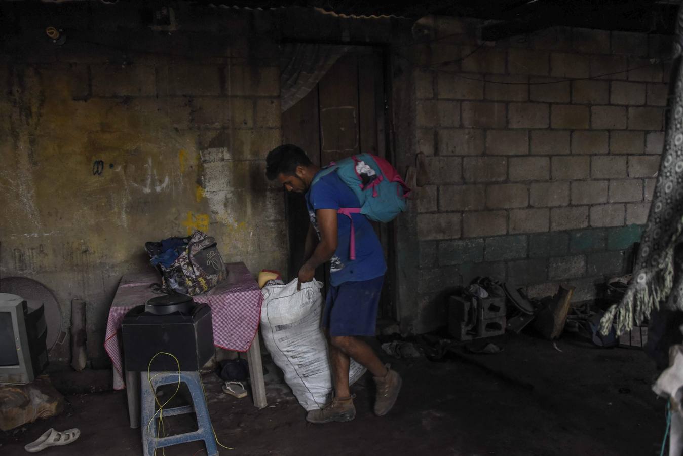 La erupción del volcán de Fuego en Guatemala ha causado al menos una treintena de muertos, aunque la cifra sigue aumentando. Las fuerzas de seguridad y salvamento se han movilizado para salvaguardar a los afectados que se cuentan por miles.