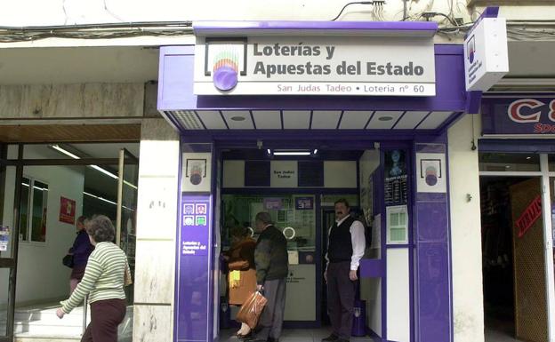 Foto de una administración de loterías de Málaga. 