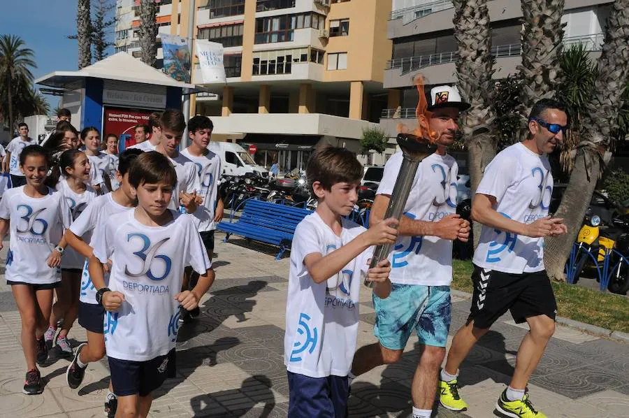 El colegio Cerrado de Calderón ha inaugurado su tradicional Deportiada, que cumple ya 36 ediciones. Álex Pastor, que fue campeón del mundo de kitesurf, exalumno del colegio Cerrado de Calderón, ha sido el encargado de 'encender' el pebetero virtual en el pabellón deportivo del centro escolar.