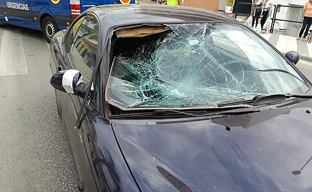 Imagen del estado en el que ha quedado vehículo tras el atropello.