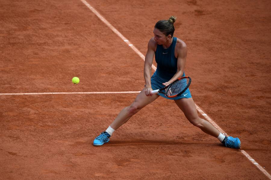 Halep derrota a la estadounidense Stephens en la final de Roland Garros femenino. La rumana, número uno del mundo, se hace así con su primer Grand Slam tras tres intentos fallidos 