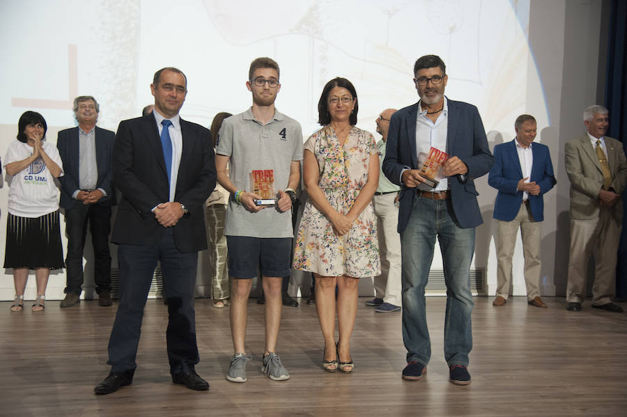 La Universidad premia al UMA Antequera y al Málaga femenino, entre otros, y recuerda a la figura de Carlos Serra