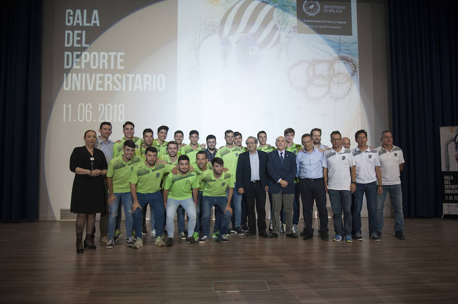 La Universidad premia al UMA Antequera y al Málaga femenino, entre otros, y recuerda a la figura de Carlos Serra