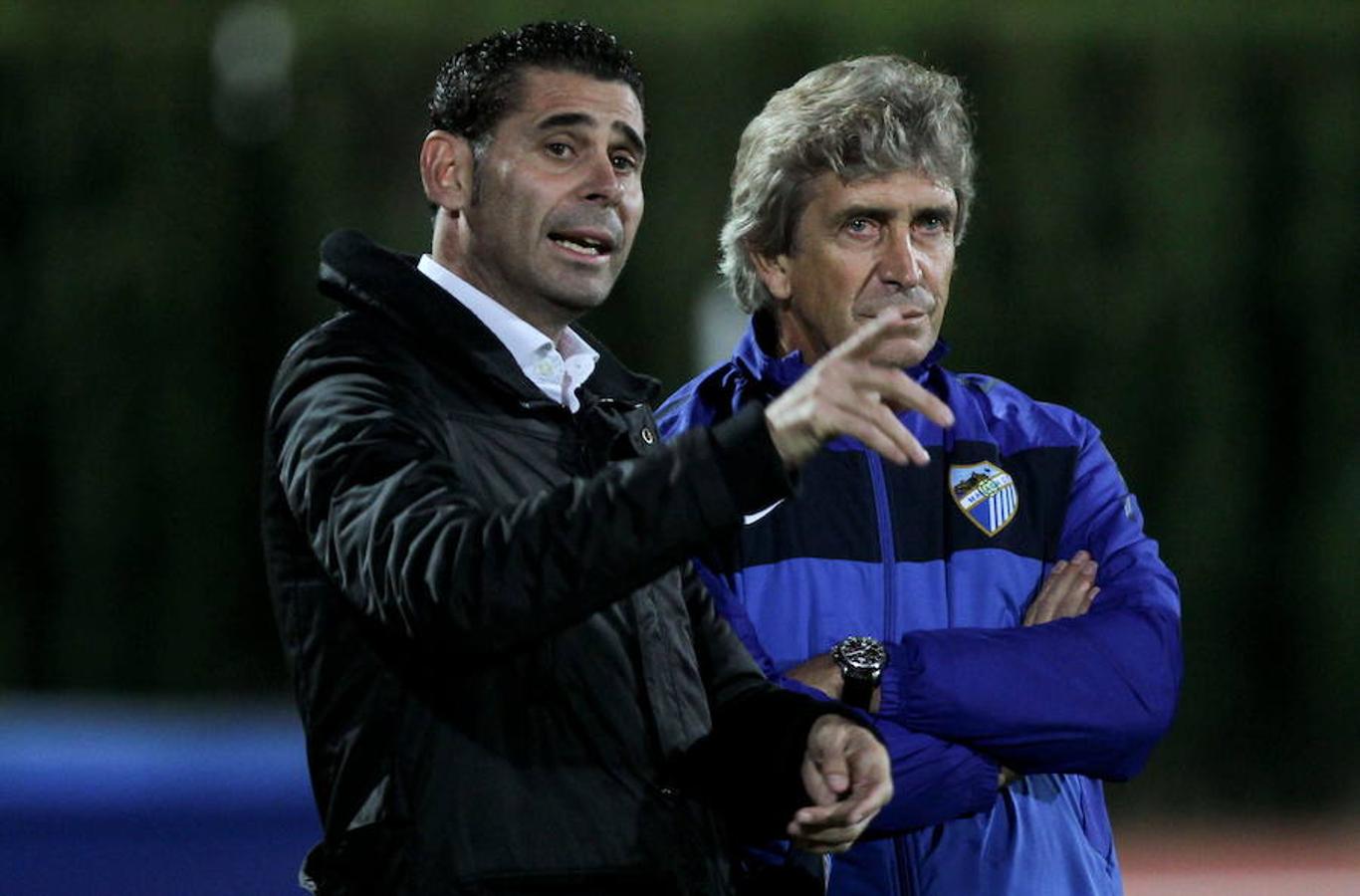 En julio de 2011, el Málaga ficha a Fernando Hierro como Mánager General de la entidad de Martiricos.