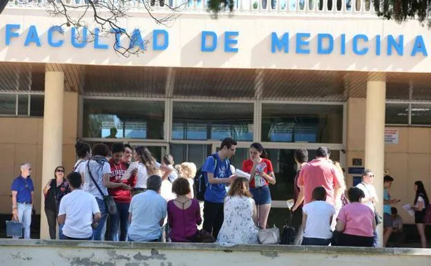 Estudiantes que se examinan de Selectividad en Málaga este año. 