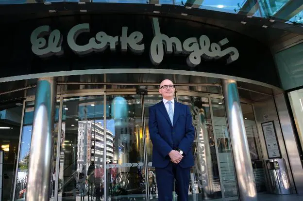 El presidente de El Corte Inglés, Jesús Nuño de la Rosa, ayer en el centro de Castellana (Madrid). :: ep