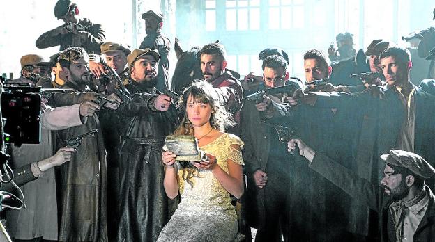 La actriz catalana Michelle Jenner, eje central de una de las escenas de la gran apuesta televisiva de La 1 para esta temporada. :: TVE