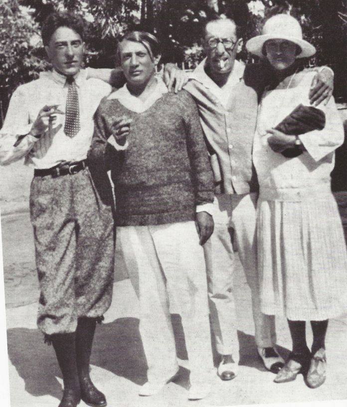 Con Jean Cocteau (izquierda) e Igor Stravinsky (primero por la derecha)