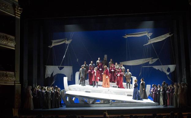 Imagen principal - Representación de 'Otello'. Rueda de prensa de presentación de la temporada lírica. Obra 'Turandot'.