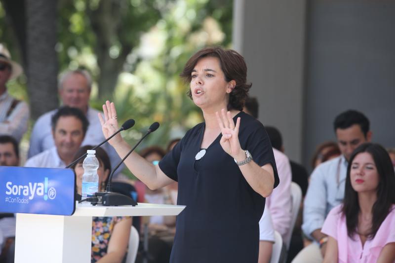 La aspirante a presidir a los populares abre en Málaga su campaña acompañada por los presidentes del partido en Málaga, Sevilla, Córdoba y Huelva y el líder andaluz, Juanma Moreno