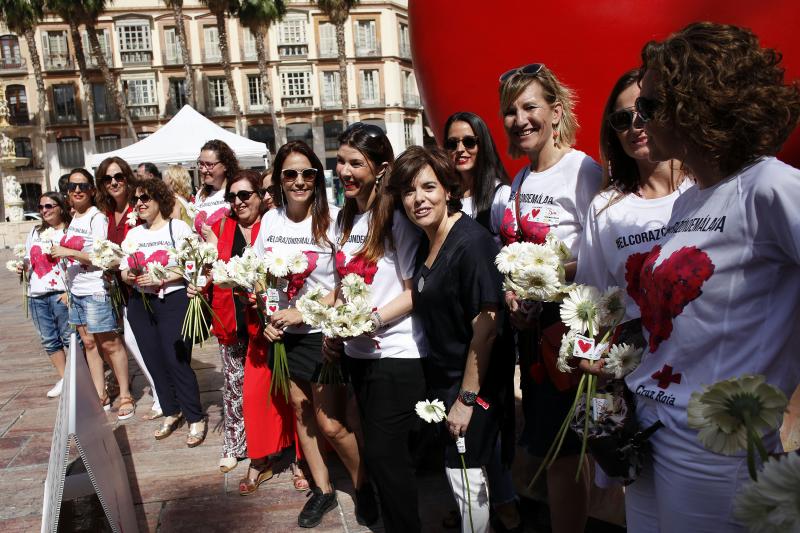 La aspirante a presidir a los populares abre en Málaga su campaña acompañada por los presidentes del partido en Málaga, Sevilla, Córdoba y Huelva y el líder andaluz, Juanma Moreno