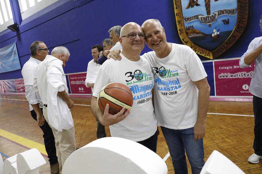 Aficionados,técnicos, directivos y jugadores se reunieron en el colegio de calle La Victoria para celebrar la efeméride