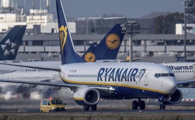 Los tripulantes de cabina de Ryanair convocan huelga para los próximos días 25 y 26 de julio